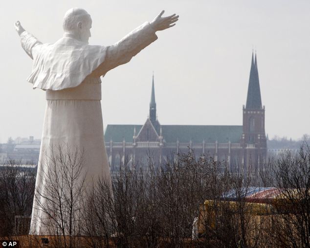 Estatua de Juan Pablo II en Czestochowa(Polonia) �AP